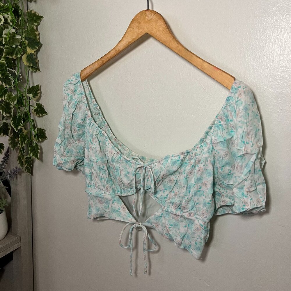 Cotton Candy LA Floral Tie Front Puff Sleeve Crop Top Size S